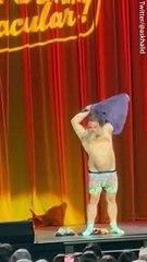 Jack Black does impromptu strip tease and performs Taylor Swift song