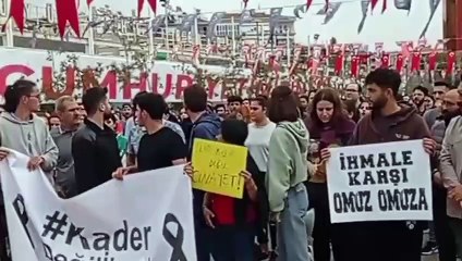 KYK yurdundaki asansör faciasında hayatını kaybeden Zeren Ertaş için yüzlerce öğrenci sokakta!