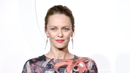 GALA VIDEO - Vanessa Paradis, son appartement “caché” en plein Paris : “J’y vis depuis que j’ai 22 ans”