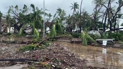 Mexique: Acapulco dévastée et coupée du monde après l'ouragan Otis