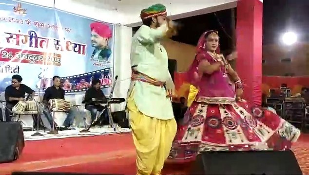 आजा रे मनमोहन मीरा मेड़तणी बुलावे... मीरा बुलावे थ्हाने, दासी बुलावे रे