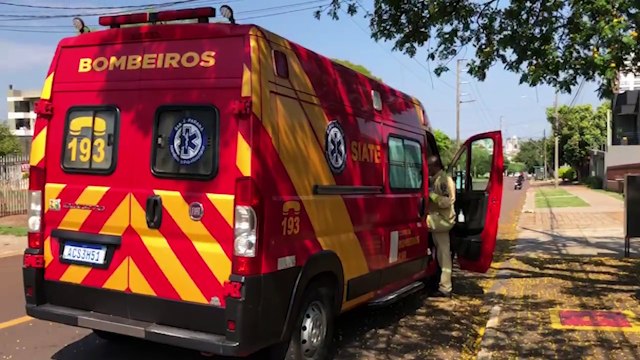 Motociclista tem fratura no braço após colisão com carro no Coqueiral