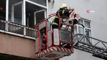 Un incendie s'est déclaré sur le balcon d'un immeuble de 2 étages à Ünye