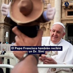 Papa Francisco se une a tendencia del "Dr. Simi"