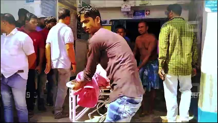 ভাবতে পারেন, মাত্র ৬ ফুট জমির জন্য এই কাণ্ড! শিউরে উঠবেন, দেখুন ভিডিও