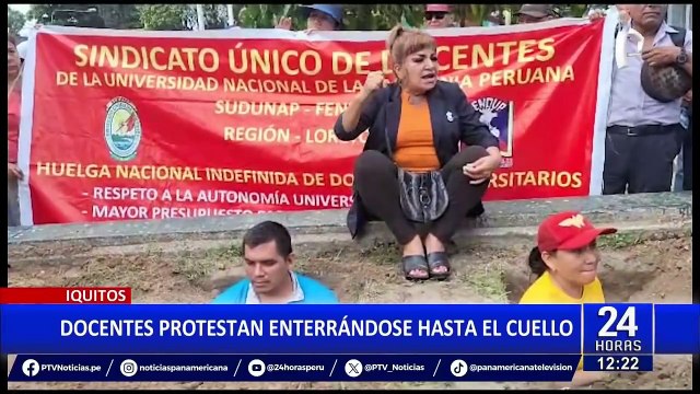 Iquitos: docentes se entierran hasta el cuello como medida de protesta