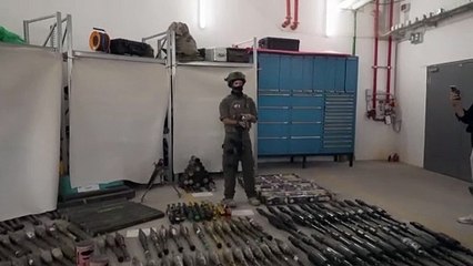 Israel muestra armas de Hamás que asegura proceden de Corea del Norte e Irán