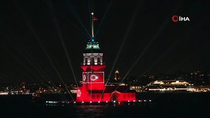 Kız Kulesi'nde 100. yıl görsel şöleni! Boğaz Kırmızı Beyaz'a büründü