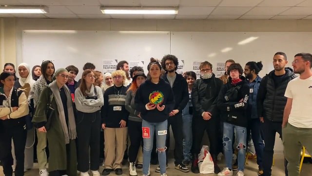 Israël - Polémique à la fac de Nanterre, où ce groupe d'étudiants s'en prend ouvertement à Israël et défend le Hamas: Macron veut une coalition contre les Palestiniens ! - Regardez