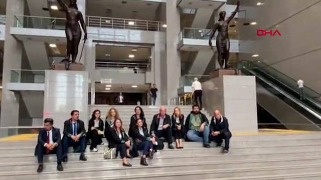 Can Atalay için oturma eylemi