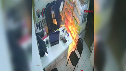 Zeytinburnu'nda cep telefonu bataryası patladı