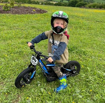 Thieves steal young boy's racing bikes, jeopardizing competitive hopes