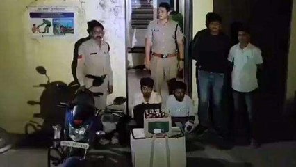 धार: अवैध शराब परिवहन करते दो आरोपी को मोटरसाइकिल सहित धर दबोचा