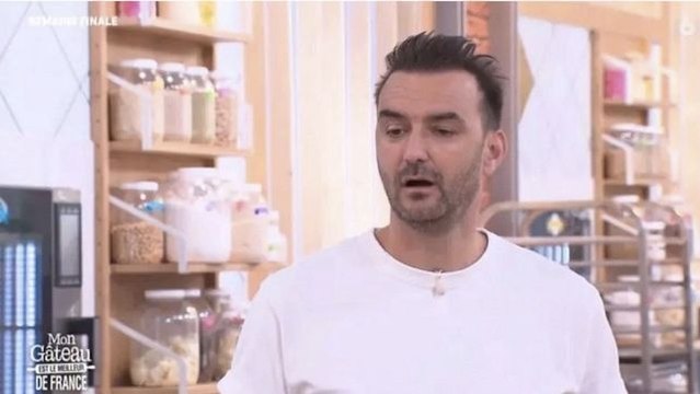 Julia (Le meilleur pâtissier) épate Cyril Lignac et Mercotte avec son opération chirurgicale