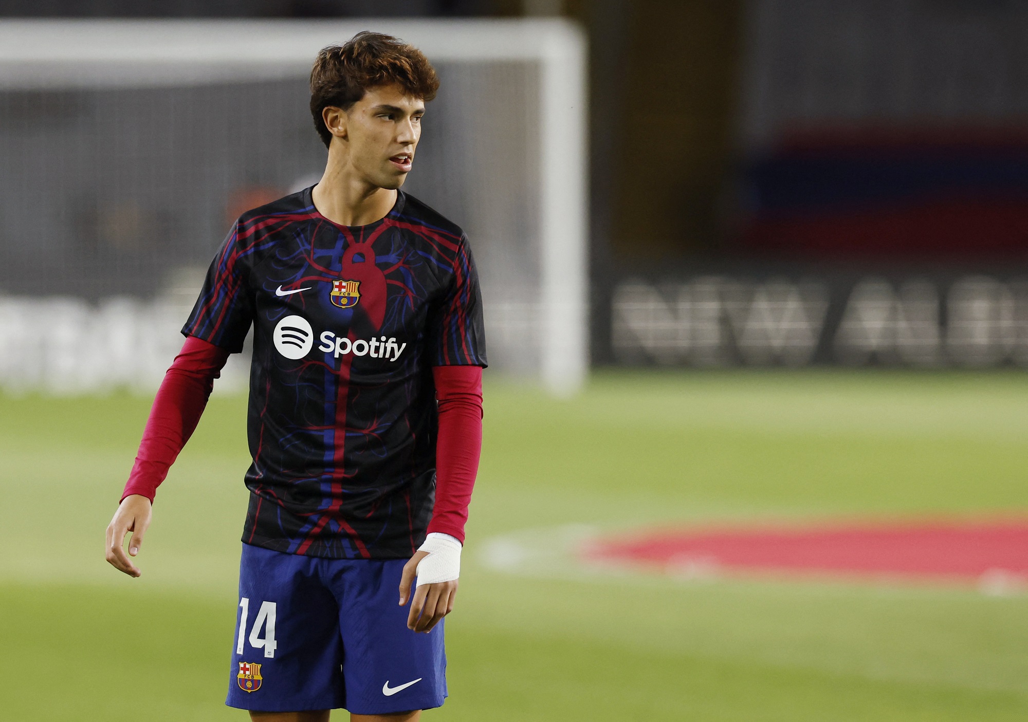 فيليكيس يشير لتفاهمه مع ليفاندوفسكي ويحذّر من ريال مدريد