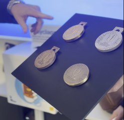 Les médailles de la Coupe du monde de rugby au JDD !