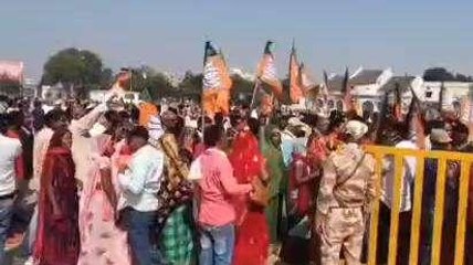 रीवा: जिले की इस सीट पर चाचा भतीजे आमने सामने,भरा नामांकन