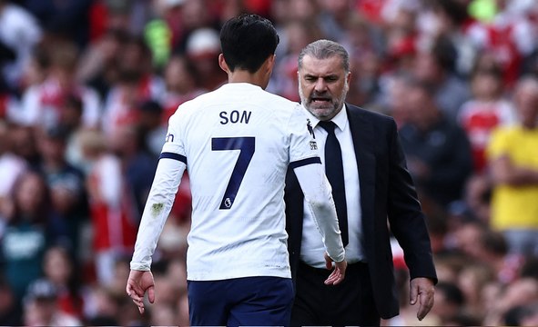 توتنهام ينشد الحفاظ على صدارة الدوري الإنجليزي من بوابة كريستال بالاس