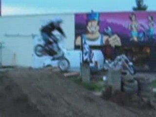 Champ de bosse a guichainville en klx 110