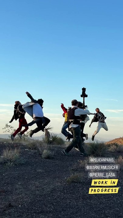 Avec de nombreux danseurs et un réalisateur.Laeticia Hallyday et Maxim Nucci sont partis tourner le clip inédit d'une chanson de Johnny Hallyday. @ Instagram / Laeticia Hallyday