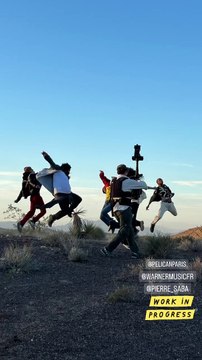 Avec de nombreux danseurs et un réalisateur.Laeticia Hallyday et Maxim Nucci sont partis tourner le clip inédit d'une chanson de Johnny Hallyday. @ Instagram / Laeticia Hallyday