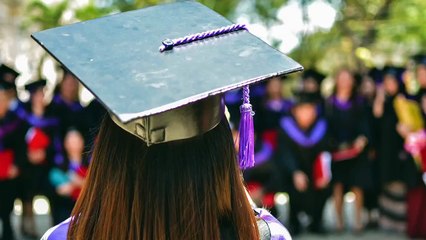 Attention Recent College Grads! Build Up Your Credit History With These Tips and Tricks