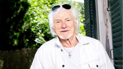 VOICI - Hugues Aufray obligé de reporter un concert pour subir “une intervention chirurgicale”
