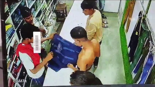 पहने महंगे कपड़े, फिर फोन पे का फर्जी स्क्रीन शॉट दिखा ऐसे हुए फरार