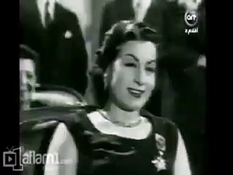 كمال حسني يغني انا هنا والقلب هناك من روائع موسيقار الازمان فريد الاطرش بواسطه سوزان مصطفي