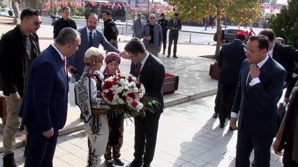 BAKAN YUMAKLI AYÇİÇEĞİNDE YÜZDE 42'YE VARAN REKOLTE KAYBI SÖZ KONUSU