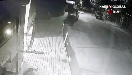Antalya'da oğluyla tartışan adam fren yerine gaza basınca iş yerine daldı