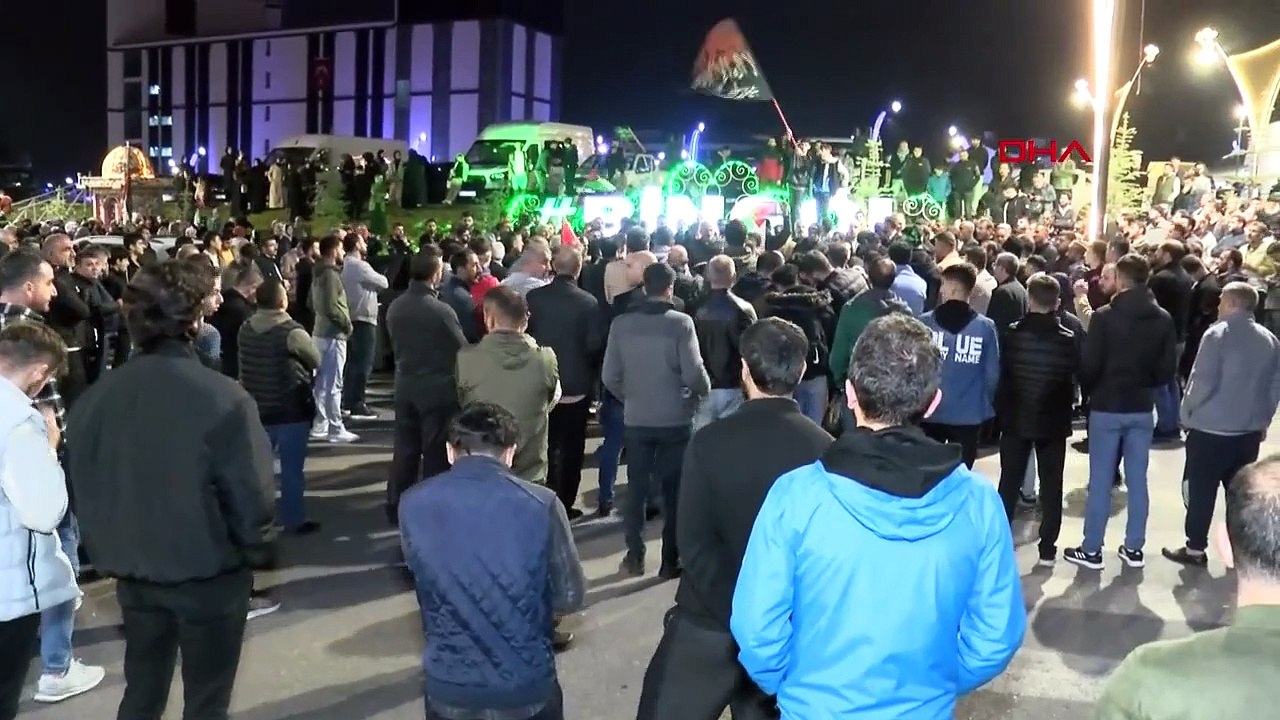 Manifestation israélienne à Bingöl : le mufti provincial adjoint a enlevé ses chaussures