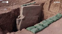 Iraq, riportata alla luce una scultura assira in alabastro di 2.700 anni fa