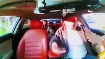 Le meurtre d'un chauffeur de taxi à Karamürsel filmé par une caméra de sécurité
