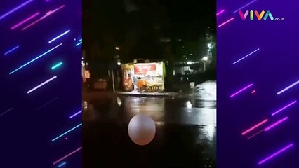 Pasangan Cuek 'Wik-wik' di Pinggir Jalan Kota Bandung