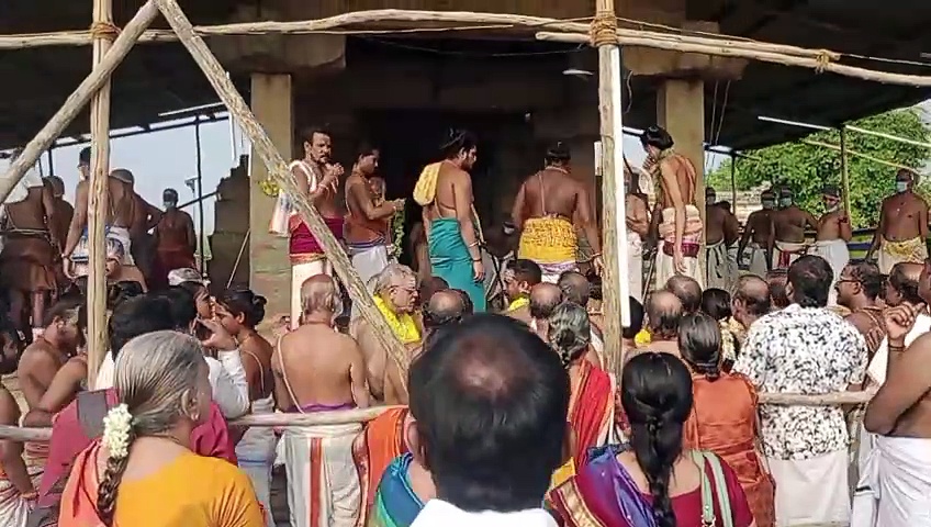 கங்கை கொண்ட சோழபுரம் பிரகதீஸ்வரர் ஆலய அன்னாபிஷேக விழா; ஆயிரக்கணக்கான பக்தர்கள் பரவசத்துடன் வழிபாடு