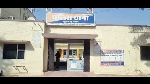 Unknown people entered the house at night, tried to cut an adult sleeping in the courtyard with a knife