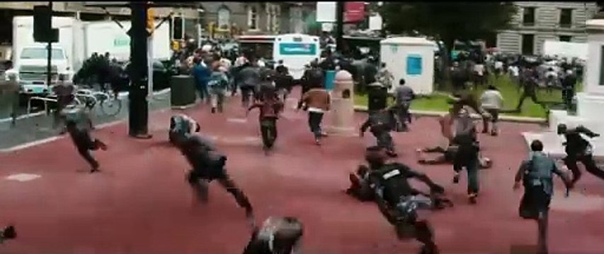 La bande-annonce de World War Z. Le film pourrait avoir une suite.
