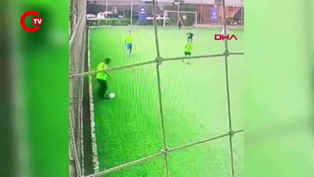 Anbean kaydedildi... Halı saha maçında kalp krizi geçirerek hayatını kaybetti!