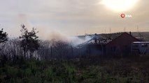 Tuzla'da İki Gecekondu Alevlere Teslim Oldu