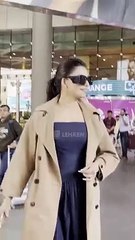 Urvashi Rautela का एअरपोर्ट पर शानदार लुक