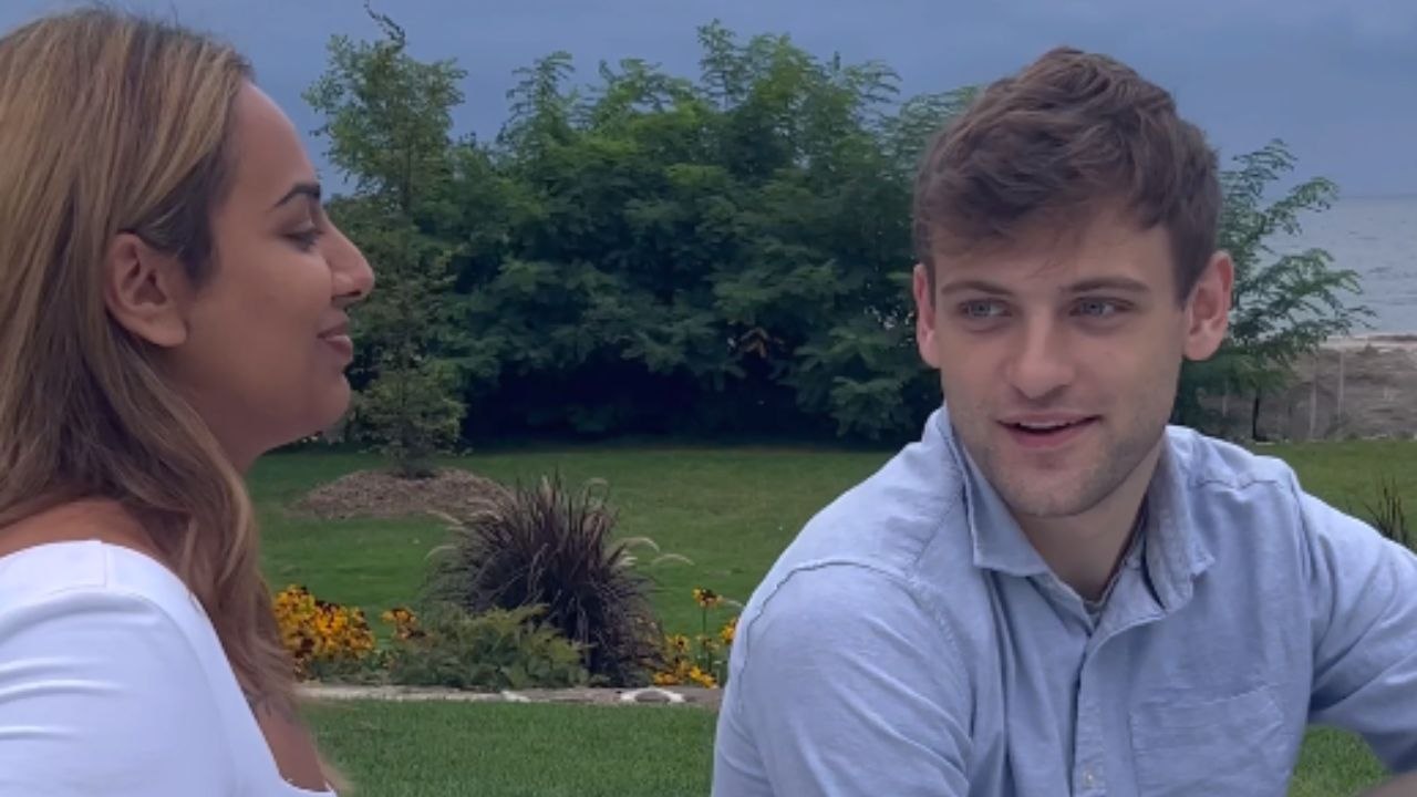 Parents-to-be receive delightful news during cake-tastic gender reveal