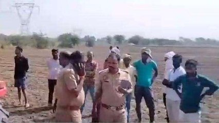 झांसी: रोटावेटर में फंसकर हुई युवक की दर्दनाक मौत, परिजनों ने लगाए गंभीर आरोप