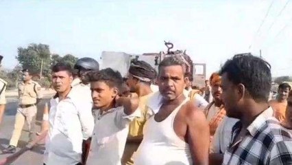 रोहतास: एनएच दो पर ट्रक में लगी भीषण आग, लाखों का सामान जलकर राख