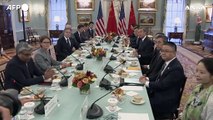 Biden vede Wang Yi, lavorare insieme su sfide globali