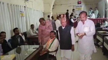 देवास : सोनकच्छ विधानसभा से कांग्रेस प्रत्याशी ने किया नामांकन दाखिल