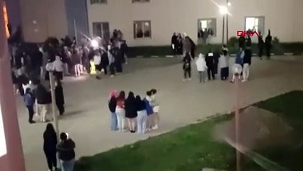 Bartın Üniversitesi'nde öğrenciler asansör sarsılması nedeniyle eylem yaptı