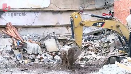Ankara'da hafriyat çalışmasında üç katlı bina çöktü