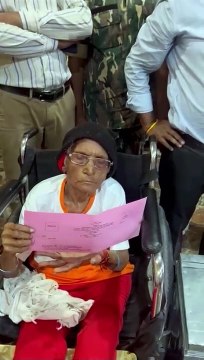 लोकतंत्र का महापर्व... 80 साल से अधिक मतदाताओं ने किया घर पर किया वोटिंग, हुआ शत प्रतिशत मतदान