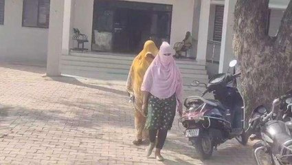 पति पत्नी और वो : प्रेमिका ने की बेवफाई,नाराज प्रेमी ने करवा दी जग हंसाई